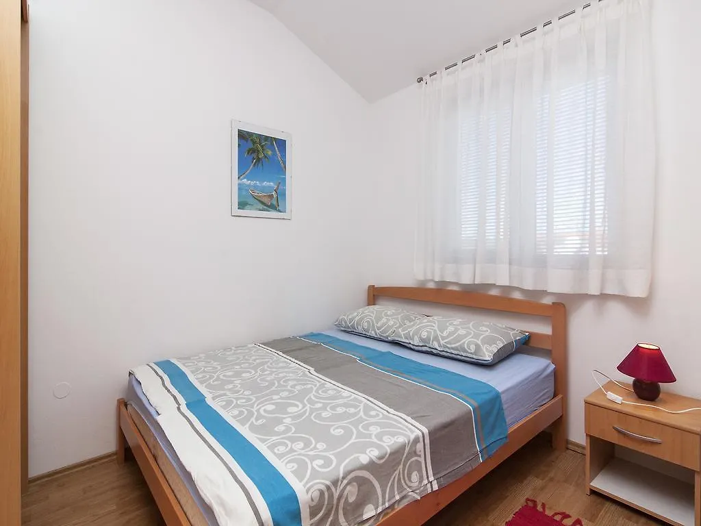 Apartments Alen Fazana